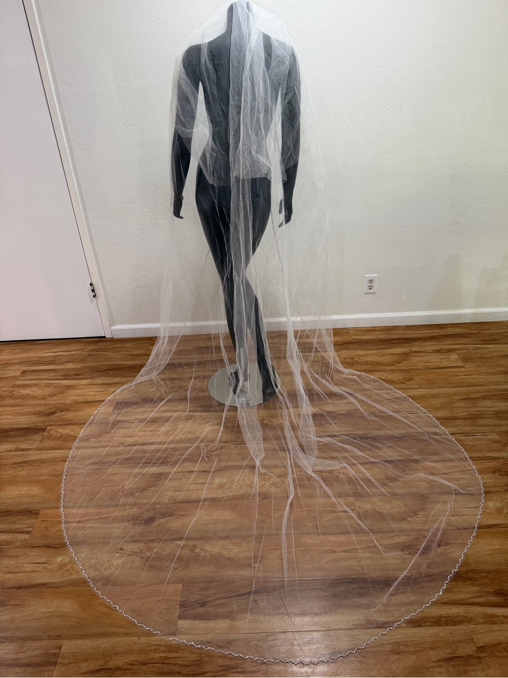 Giselle Bridals Cathedral Ivory Wedding Veil New With Tags
